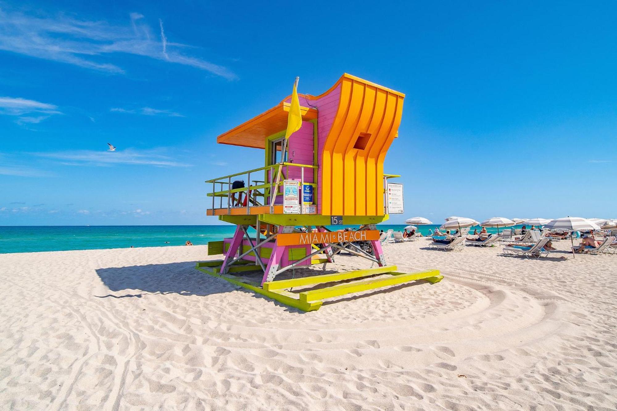 Appartamento Ocean Drive Deco W/2 Queen Beds, Steps 2