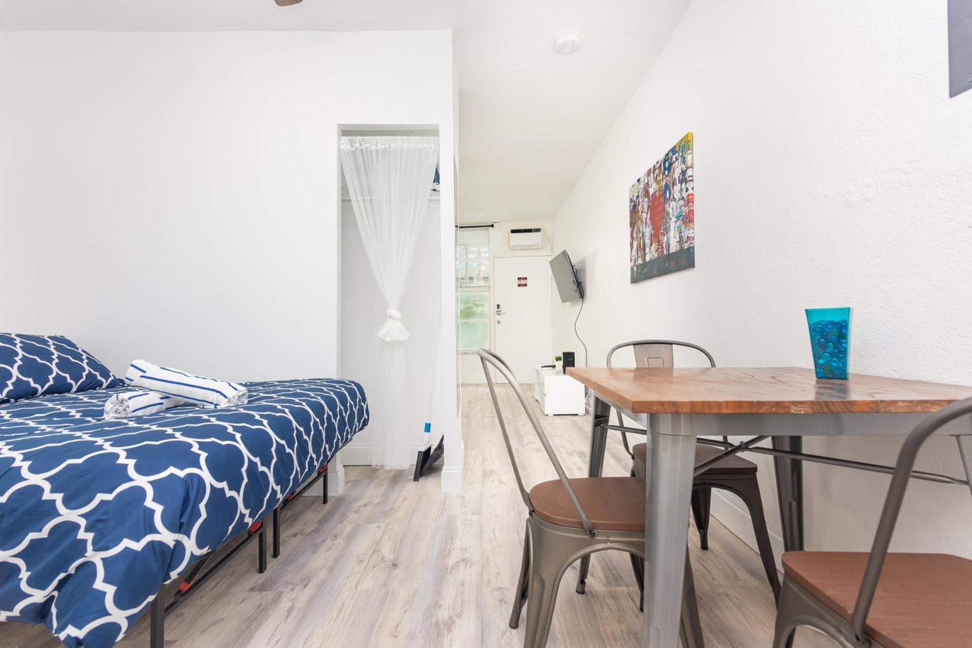 Appartement Ocean Drive Deco W/2 Queen Beds, Steps 2 *